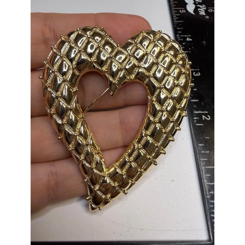 Gold Tone Quilted Lattice Open Heart Brooch Statement Pin Large Textured Heart